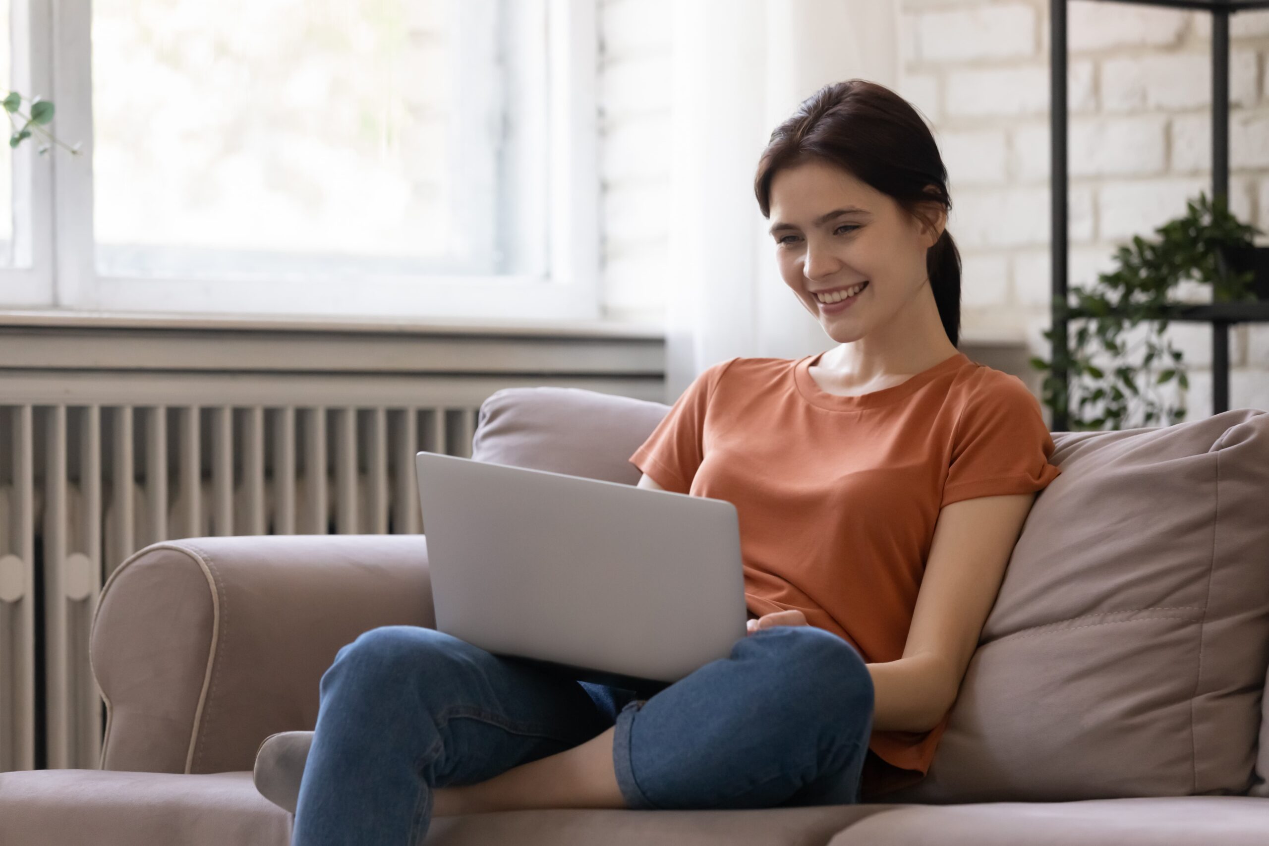 young woman stay at home study online