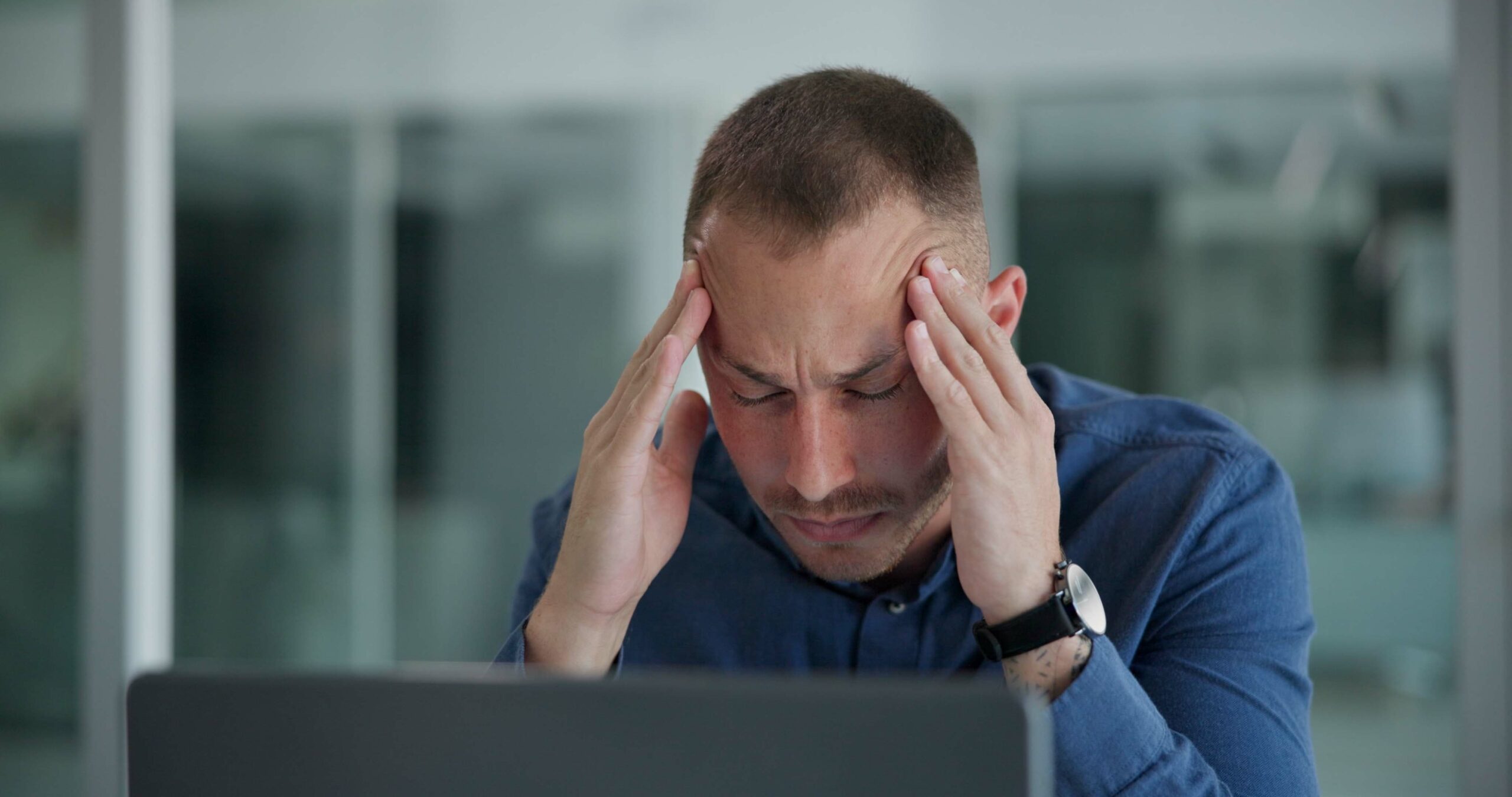 Office worker illustrating how getting bored at work impacts mental health