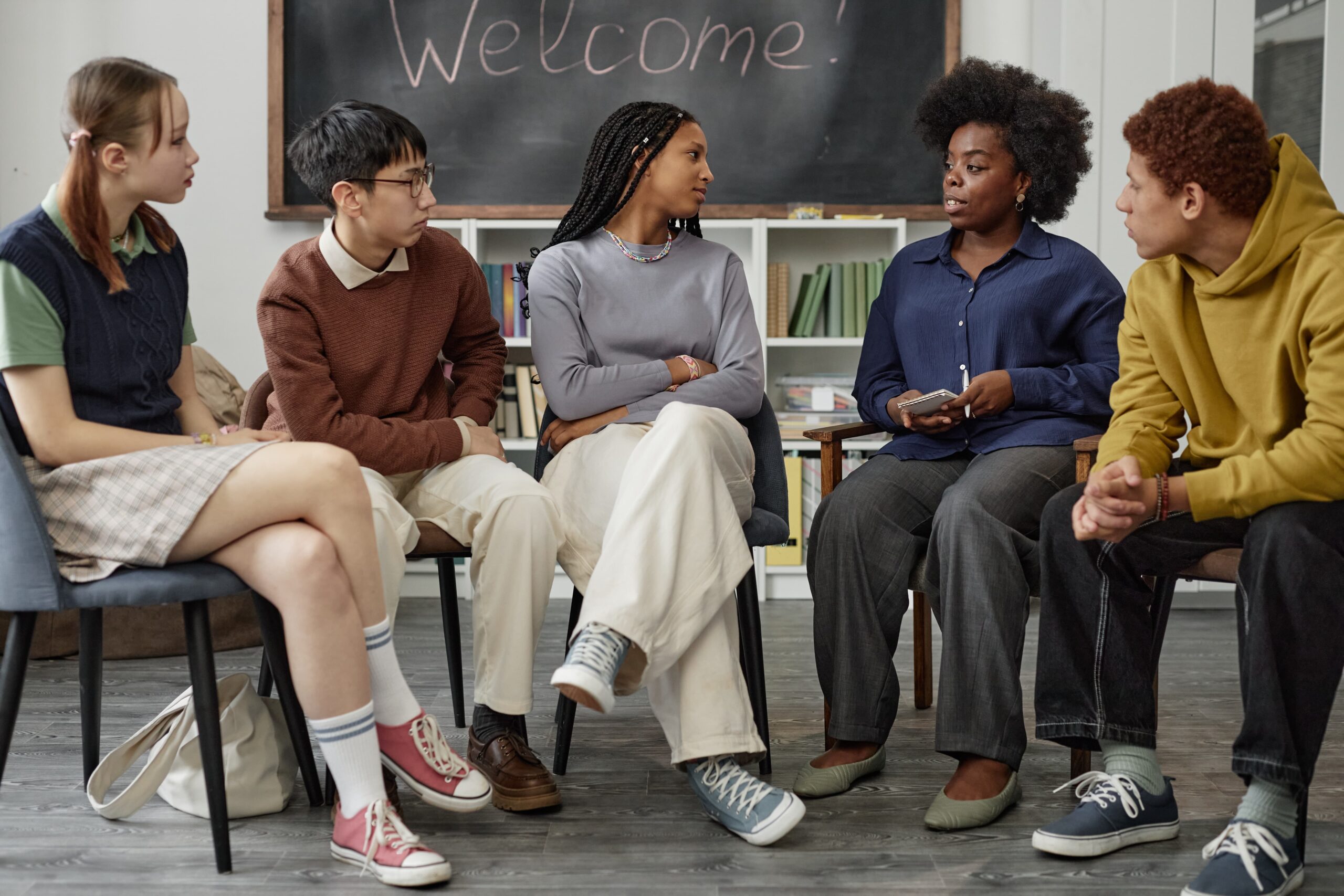 Who to contact if I need help with addiction illustrated through community support groups
